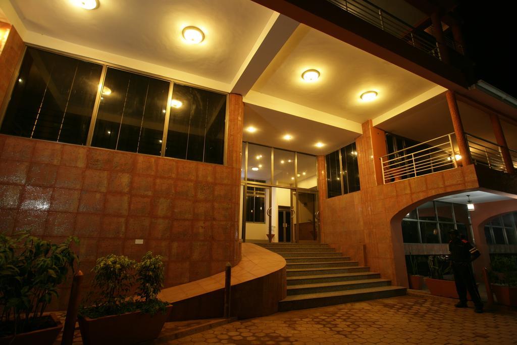 Hotel Triangle Kampala Exterior foto